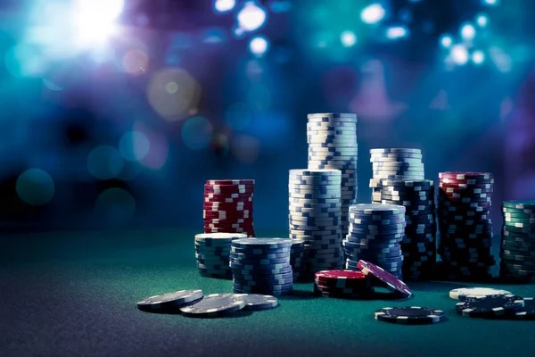 Sic Bo Dadu table lobby showing available tables and stake levels
